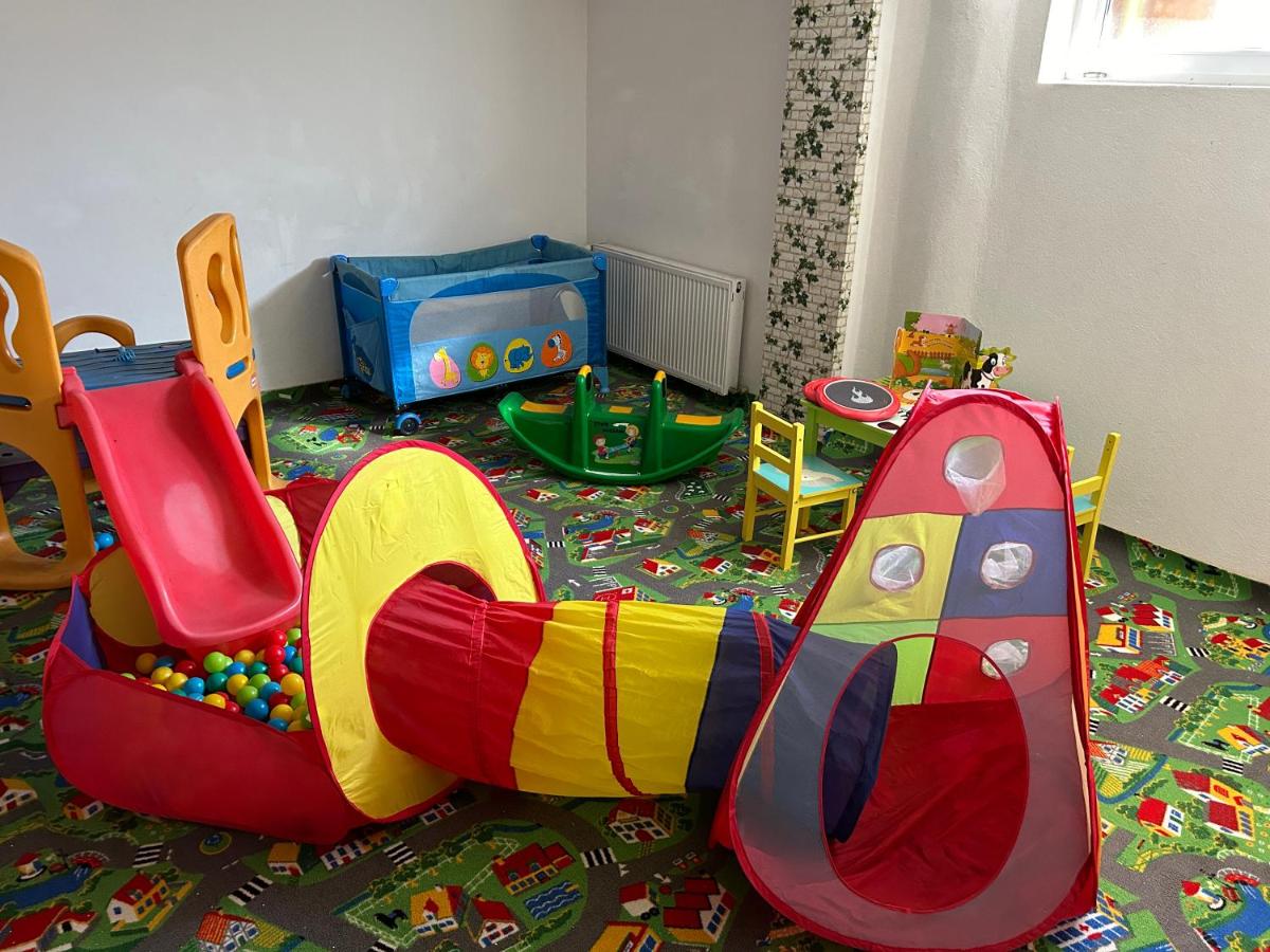 Camera de joacă pentru copii
